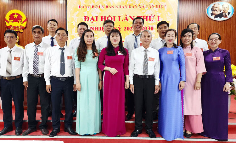 Đại hội đảng viên Đảng bộ UBND xã Tân Hiệp nhiệm kỳ 2025 - 2030