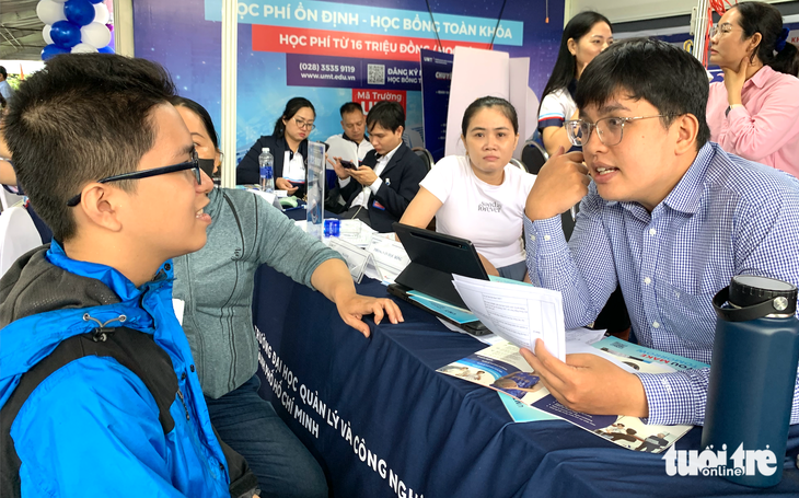 Còn vài giờ để chốt nguyện vọng đăng ký xét tuyển, thí sinh cần đặc biệt lưu ý gì?- Ảnh 1.