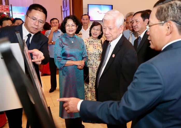 Khai mạc triển lãm ảnh kỷ niệm 50 năm Báo Người Lao Động- Ảnh 6.