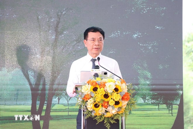 ttxvn-bo-truong-nguyen-manh-hung-2.jpg