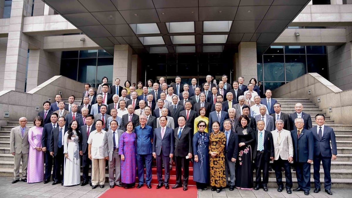 Continuing the glorious 80-year journey of Vietnam's Diplomacy, bringing the country into a new era