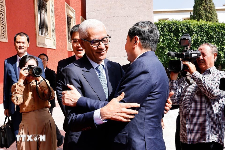 chu tich quoc hoi hoi dam ha vien maroc 5.jpg