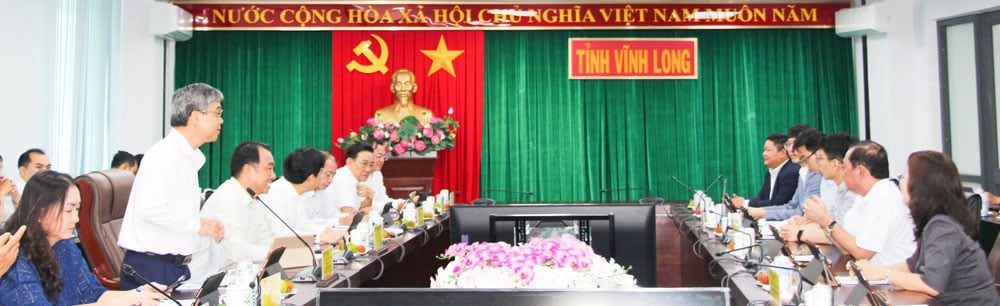 ថ្នាក់ដឹកនាំខេត្ត Vinh Long បានទទួល និងធ្វើការជាមួយក្រុមហ៊ុន Luckaha Holdings Company Limited (HK) លើផលិតផលដូង និងដូងរបស់ Vinh Long។