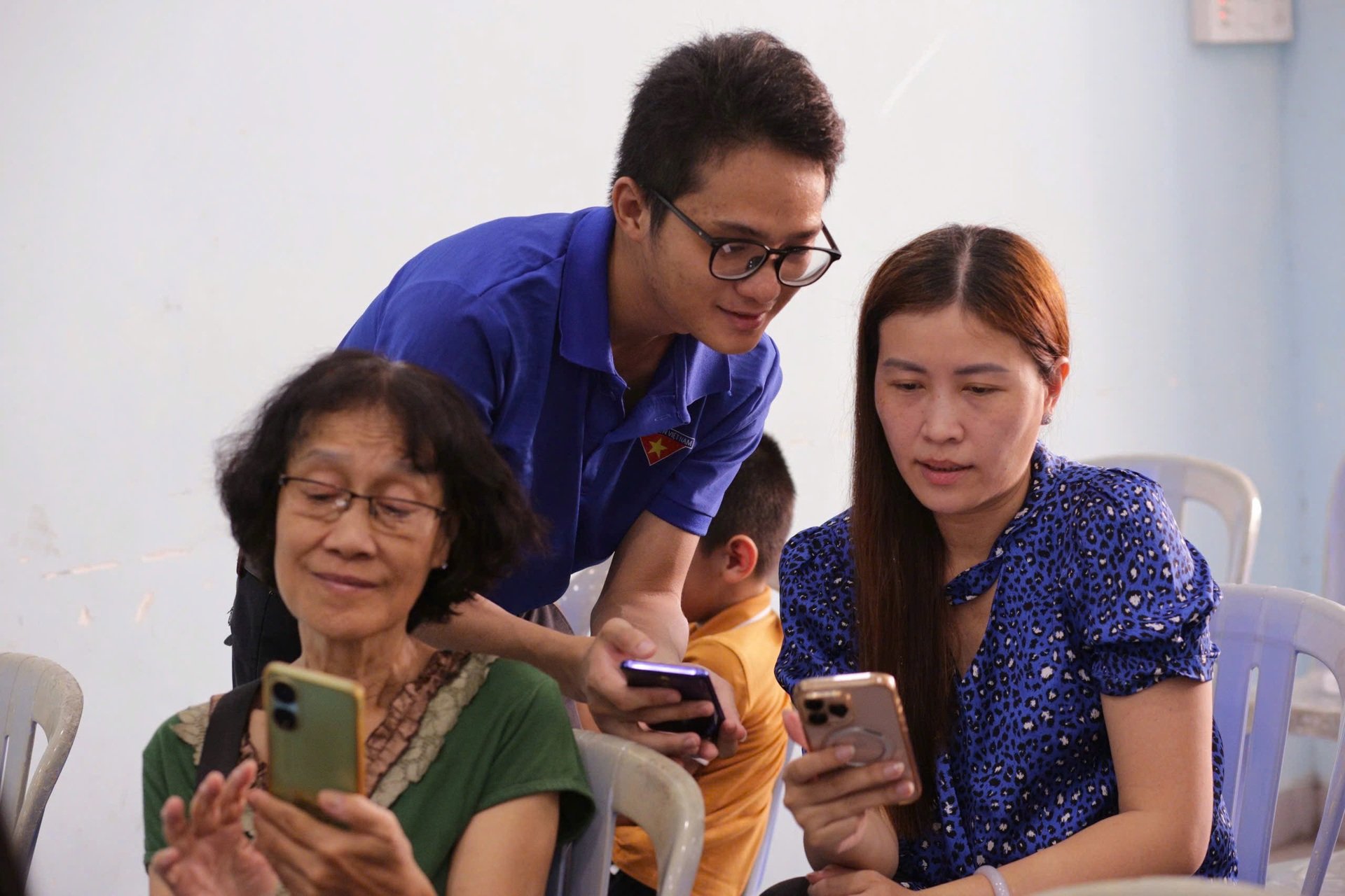Lớp học “Công dân số bạc” độc đáo: U80 tự tin lướt mạng, thoát bẫy lừa đảo - 3