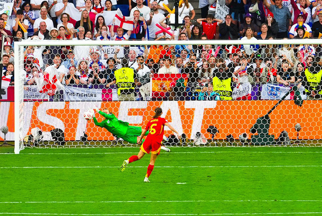 Gw4rlYLWIAAZ2Sb.jpg