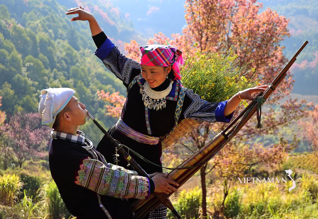 Vang mãi tiếng khèn Mông