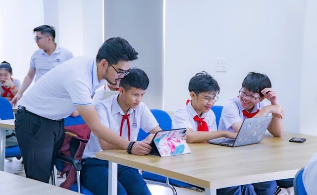 Trung tâm cung ứng dịch vụ sự nghiệp công P.Hòa Cường: Nỗ lực phục vụ nhân dân- Ảnh 4.