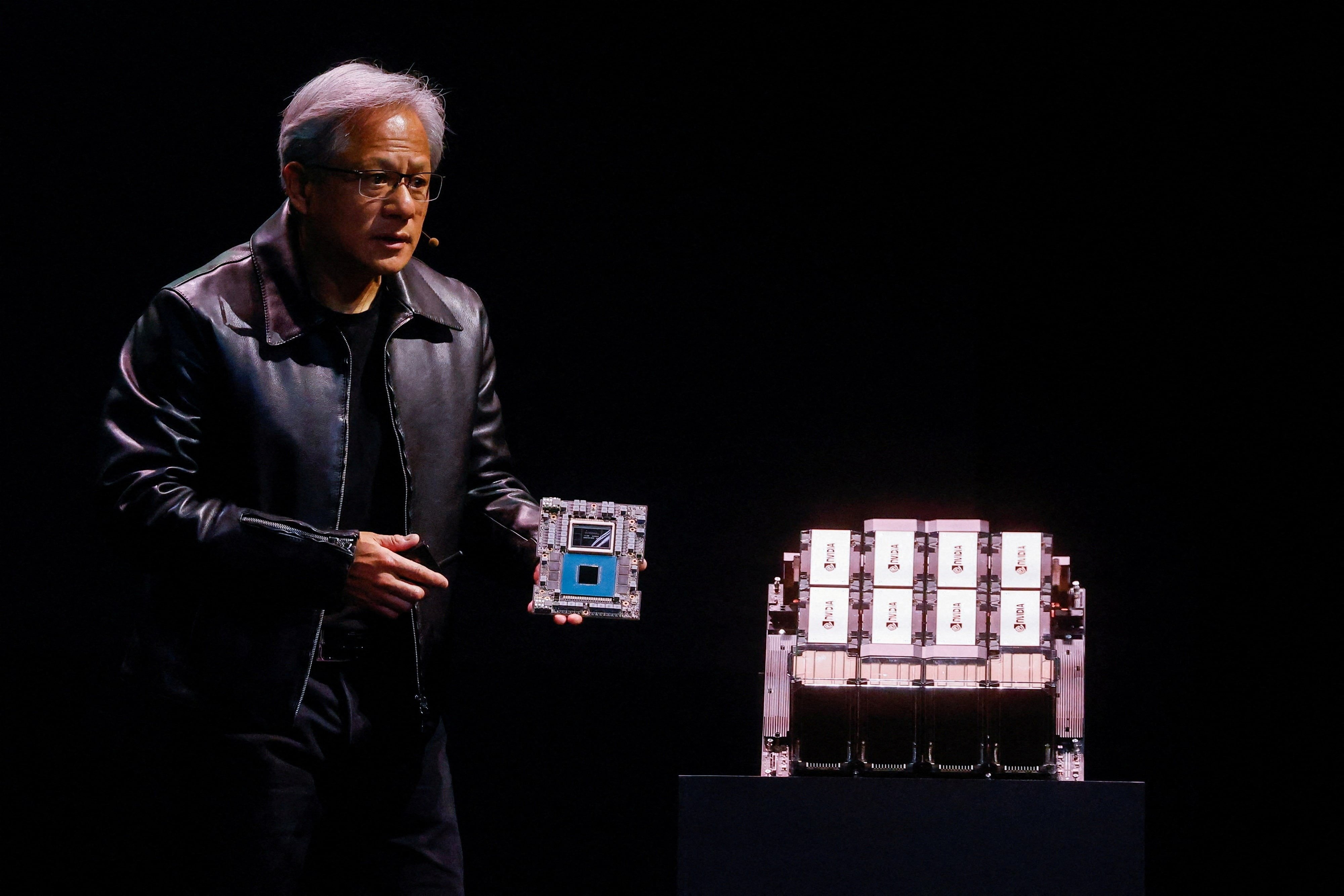 GPU Nvidia B200,  Nvidia Grace Backwall,  My Trung Quoc,  chip AI tien tien anh 1