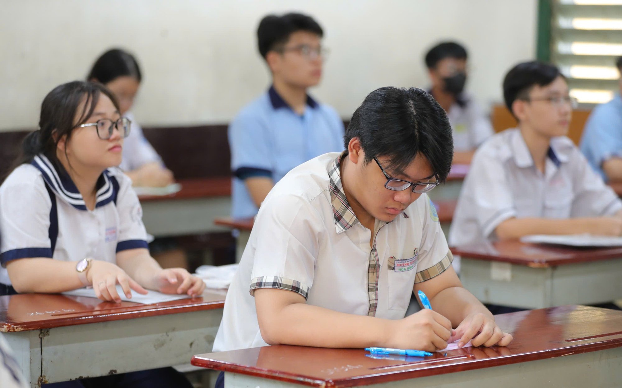 NÓNG: TP HCM công bố chỉ tiêu, điều kiện tuyển bổ sung lớp 10- Ảnh 2.