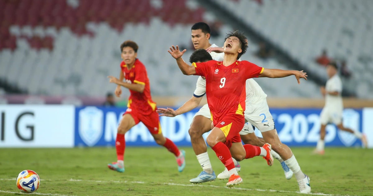 VAR អាច​នឹង​បង្ហាញ​ខ្លួន​ក្នុង​វគ្គ​ផ្ដាច់ព្រ័ត្រ​ទល់​នឹង​ឥណ្ឌូណេស៊ី៖ U.23 វៀតណាម ត្រូវ​តែ​ប្រុង​ប្រយ័ត្ន​ជា​ខ្លាំង ក្រែង…