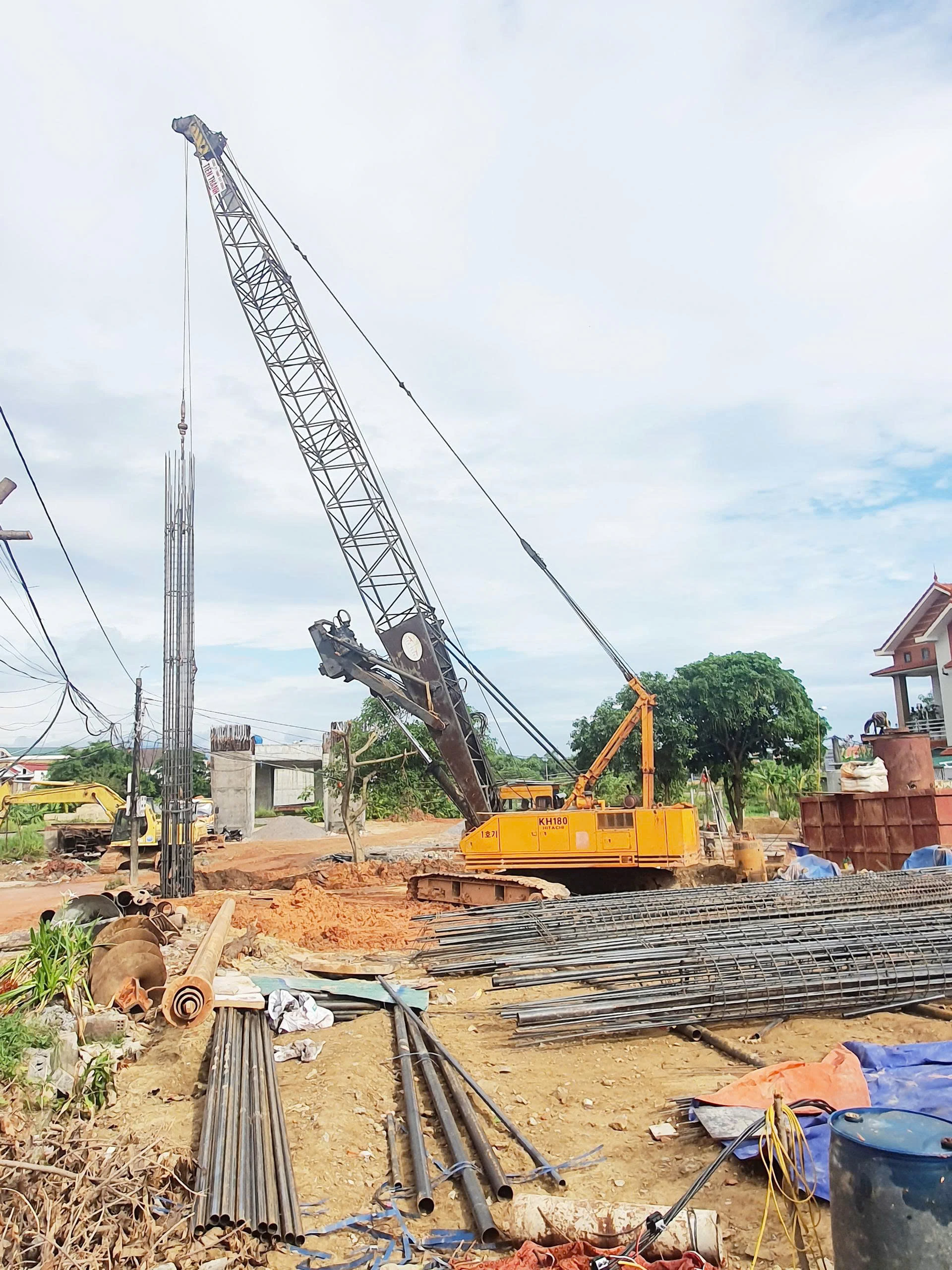 Dự án Đường và cầu vượt đường sắt trung tâm TP. Đồng Hới: Phấn đấu thi công hoàn thành trong năm 2025
