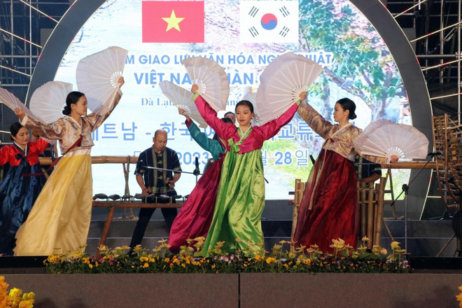 vna-potal-dem-giao-luu-van-hoa-nghe-thuat-viet-nam-han-quoc-7153727-3789.jpg