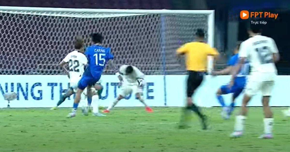 L'équipe thaïlandaise des moins de 23 ans a échappé à un penalty délicat, les supporters ont fait appel à la VAR