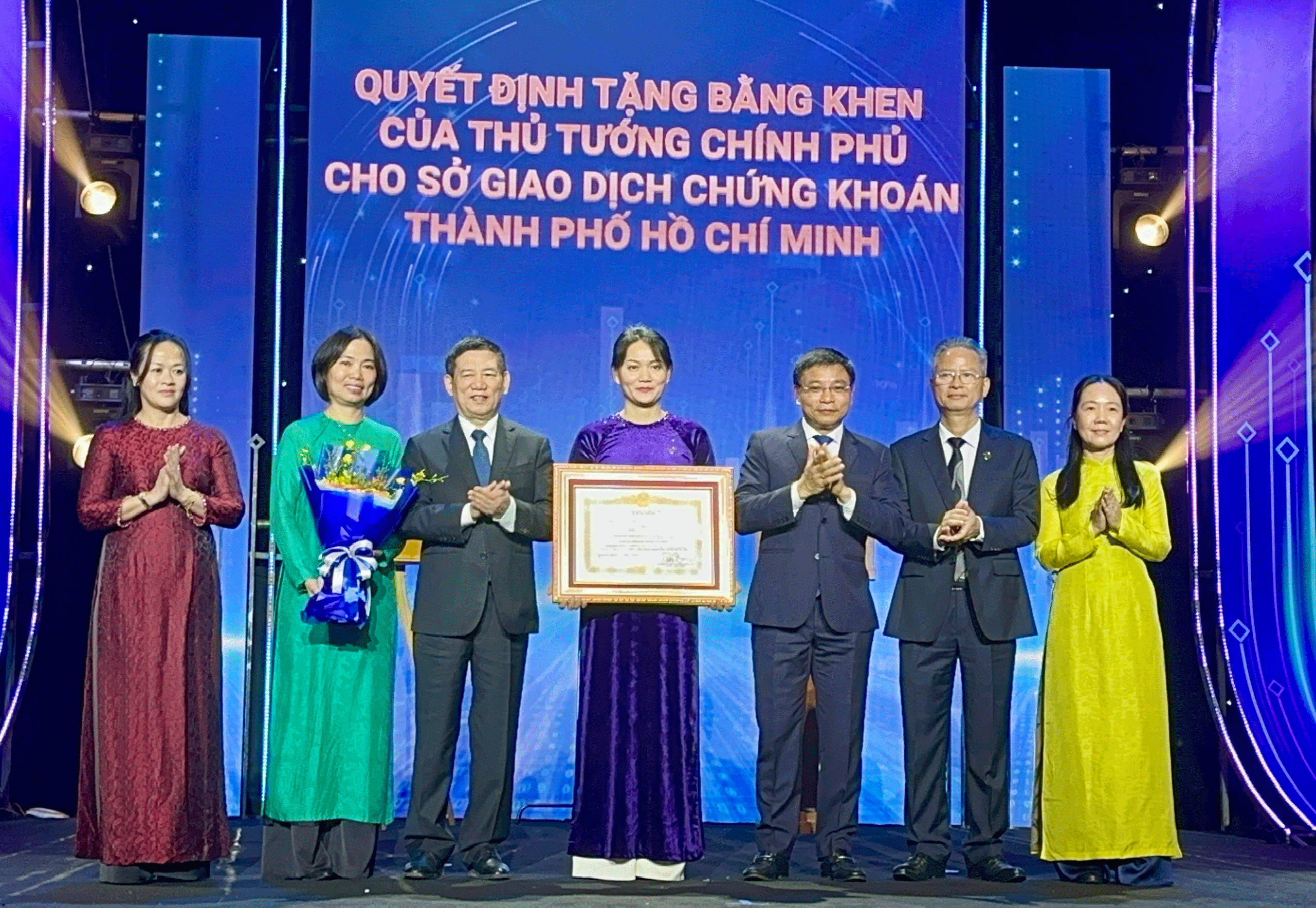 Bước tiến vượt bậc của chứng khoán Việt Nam 25 năm phát triển - Ảnh 2.