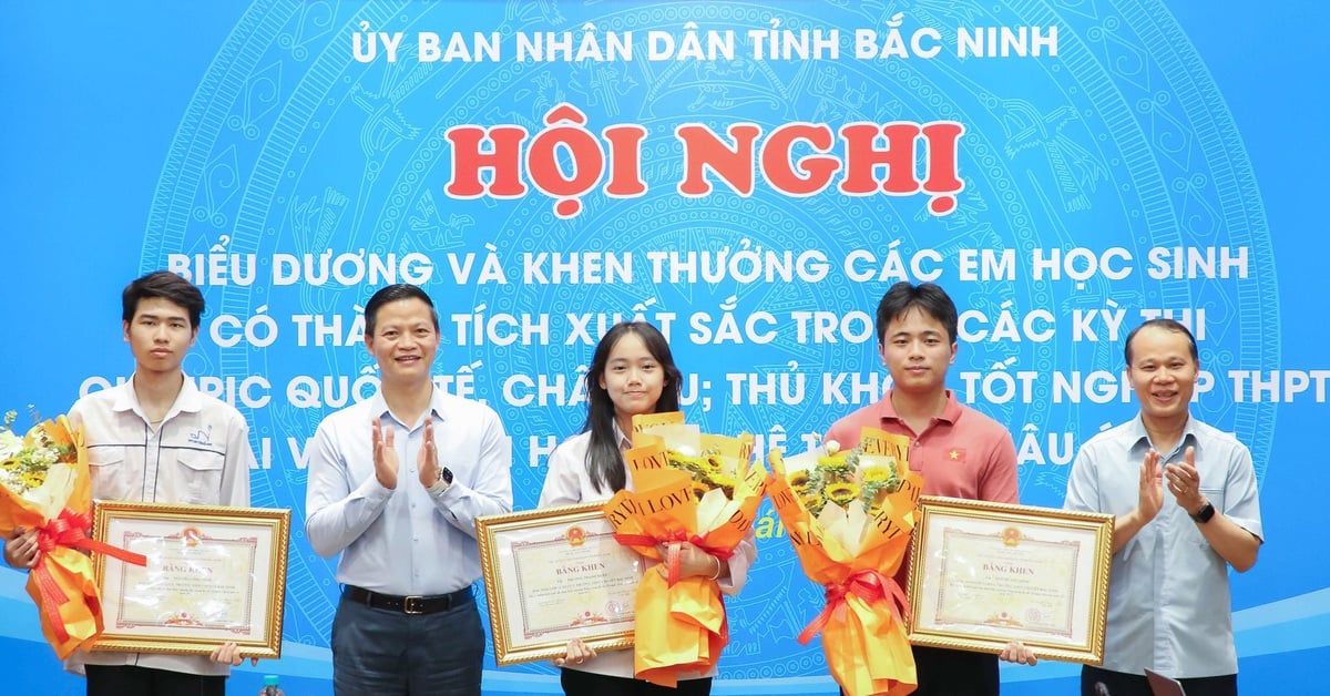Bắc Ninh thưởng tiền tỉ cho các học sinh đạt huy chương Olympic quốc tế