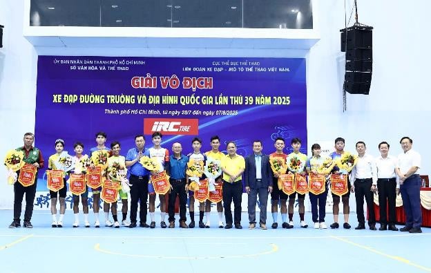 Sôi nổi Giải vô địch xe đạp đường trường và địa hình quốc gia lần thứ 39 năm 2025 - Ảnh 1.