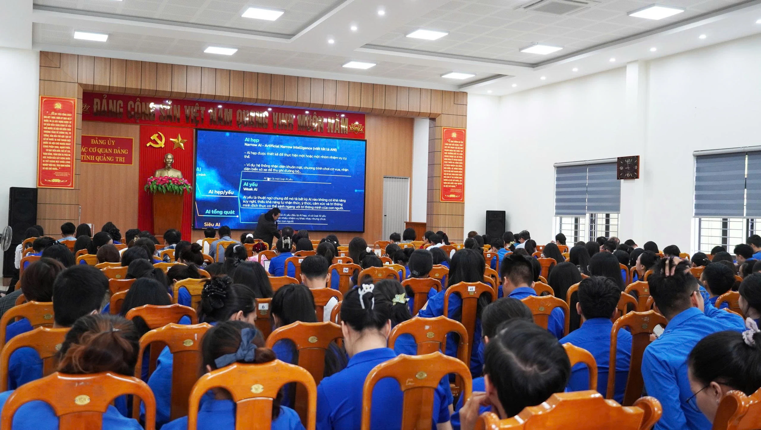 Tuổi trẻ Quảng Trị tiên phong trong phong trào “Bình dân học vụ số”