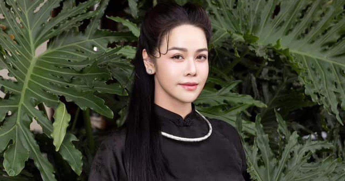 Nhật Kim Anh nói gì về clip hát hội chợ, chất giọng đi xuống?