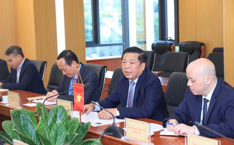 Tăng cường hợp tác đường sắt, hàng không Việt Nam - Vương quốc Anh- Ảnh 2.