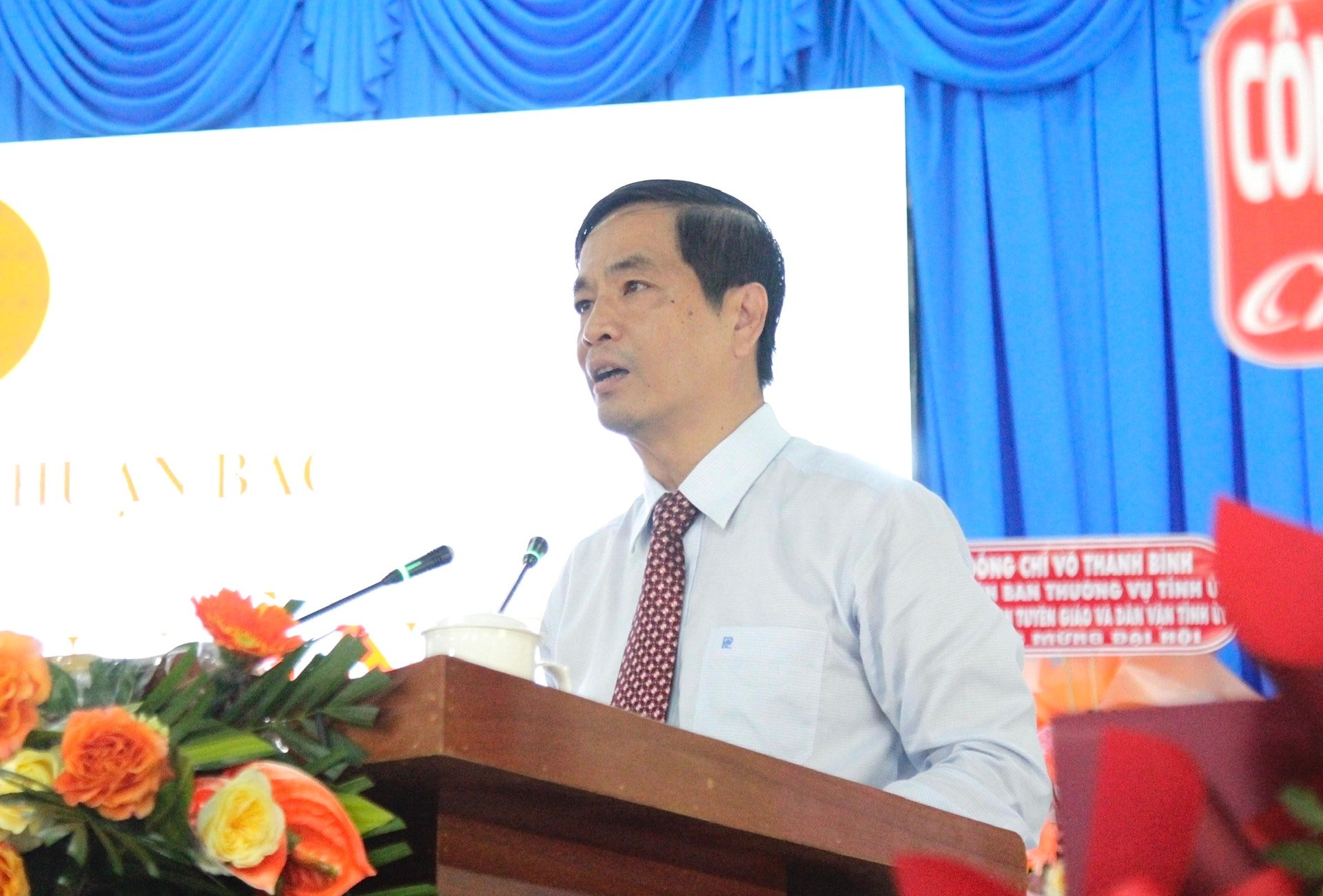 Đồng chí Võ Thanh Bình - Ủy viên Ban Thường vụ Tỉnh ủy, Trưởng Ban Tuyên giáo và Dân vận Tỉnh ủy phát biểu chỉ đạo Đại hội