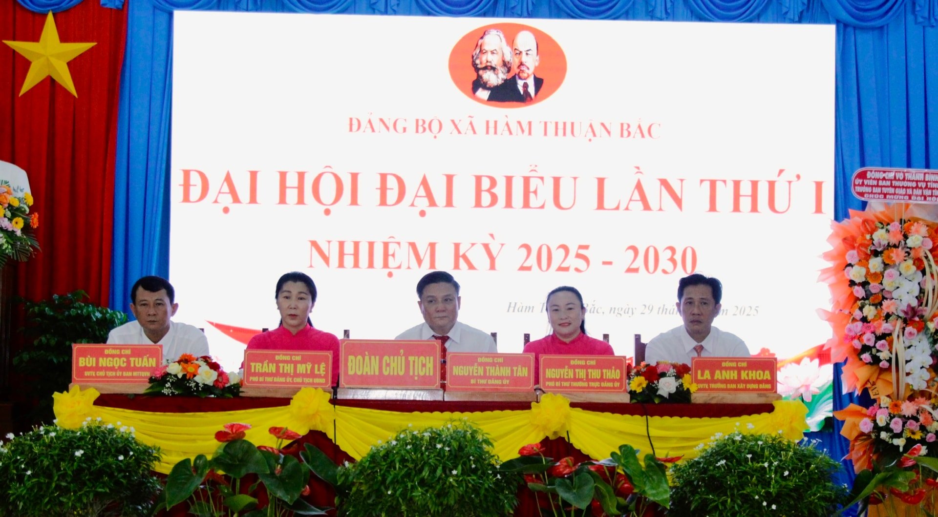 Đoàn Chủ tịch điều hành Đại hội