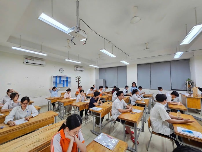 TUYỂN SINH ĐẠI HỌC 2025: Gần 850.000 thí sinh đăng ký xét tuyển- Ảnh 1.