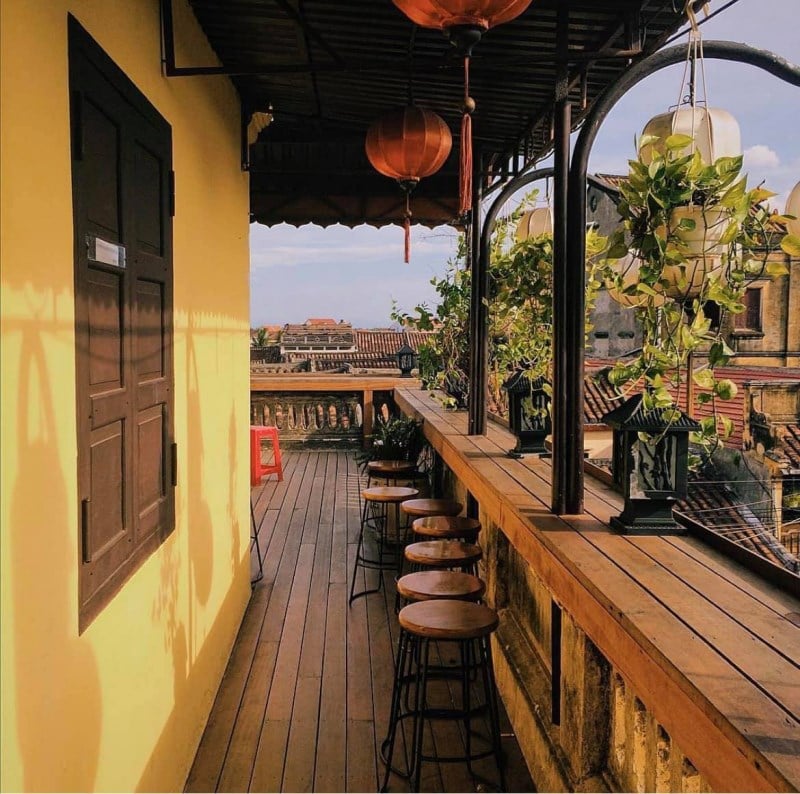 ជ្រុងឆែកឆេរ 