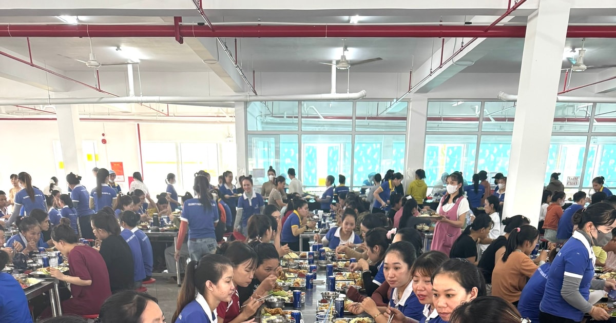 "Union Meal" for 900 workers