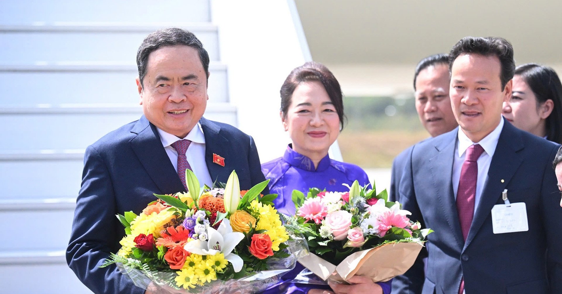 Chủ tịch Quốc hội Trần Thanh Mẫn và Phu nhân đến Geneva, Thụy Sĩ