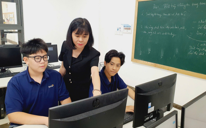 Dự kiến Tin học trở thành môn bắt buộc trong chương trình dự bị đại học. (Ảnh minh hoạ)