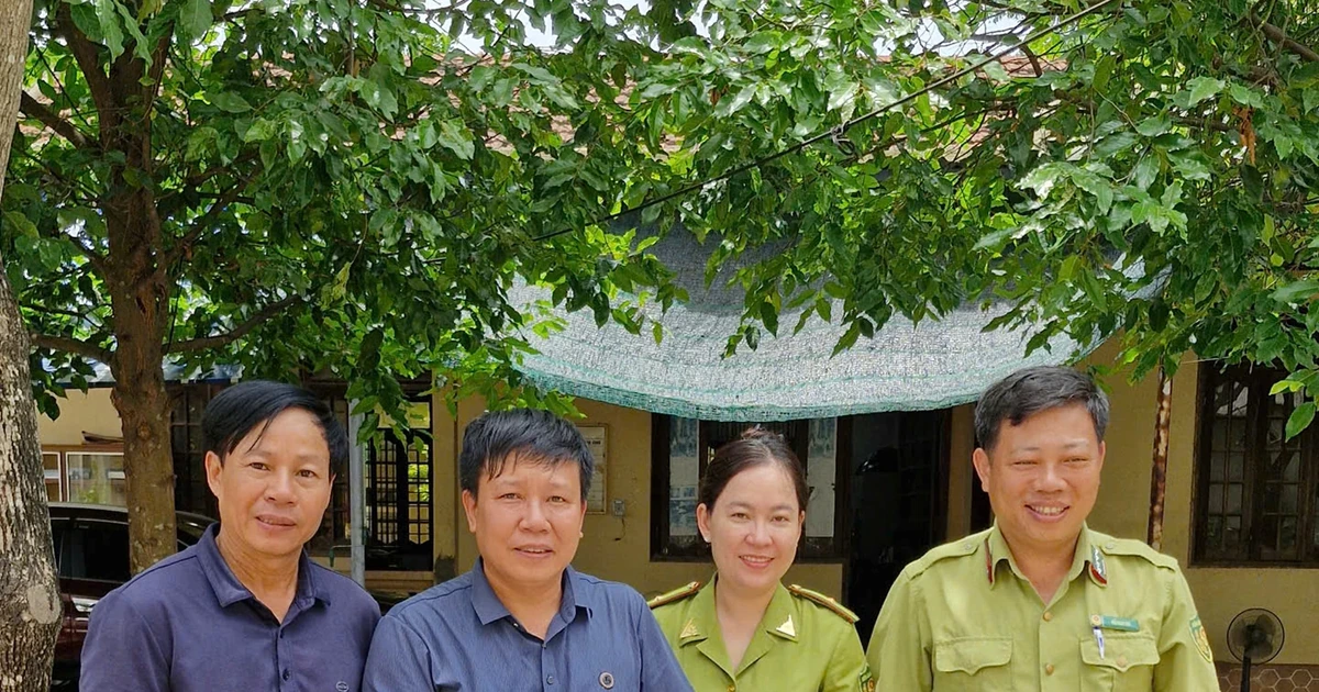 Tiếp nhận các cá thể động vật hoang dã để chăm sóc, cứu hộ