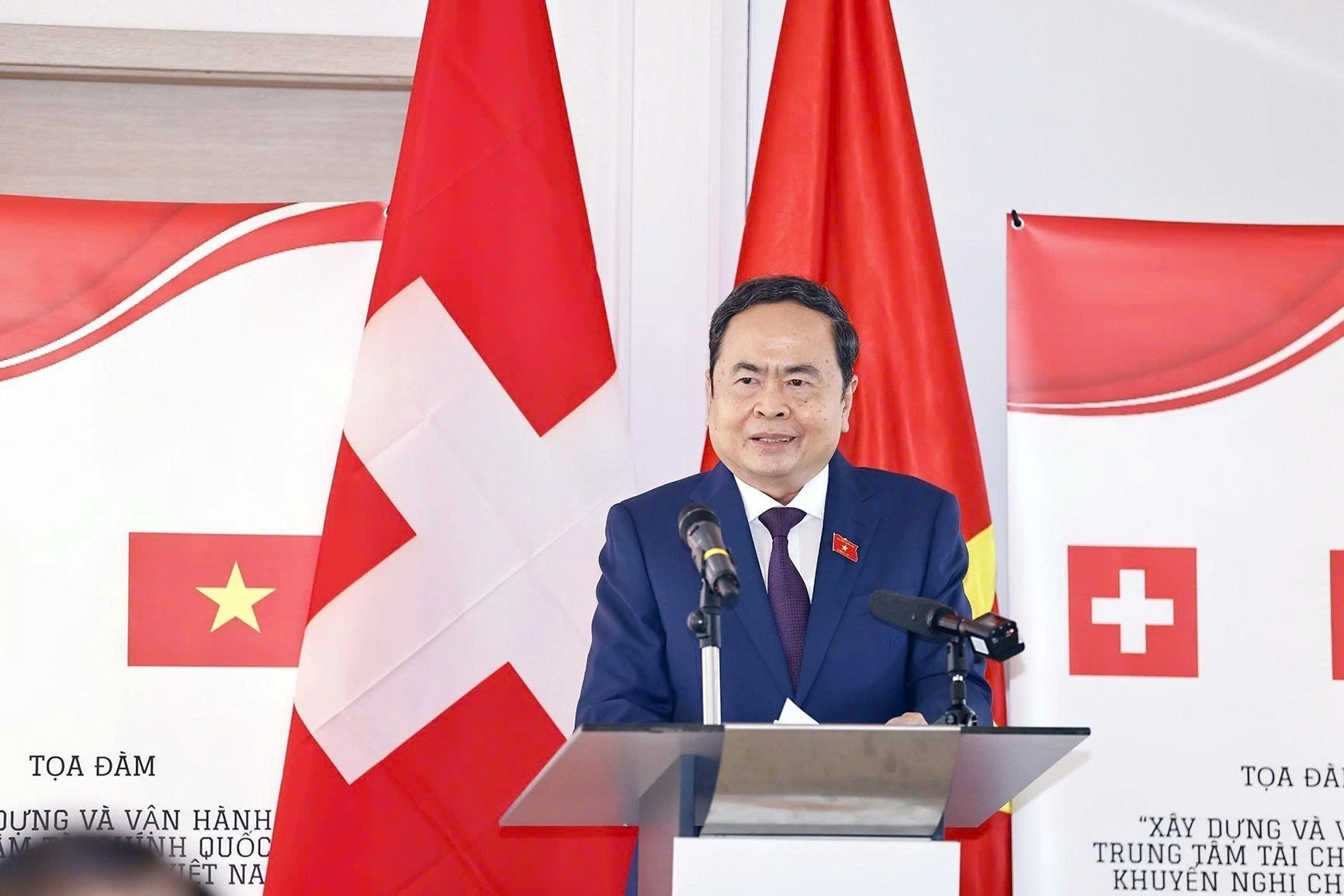 Việt Nam hợp tác với Thụy Sĩ về phát triển trung tâm tài chính quốc tế