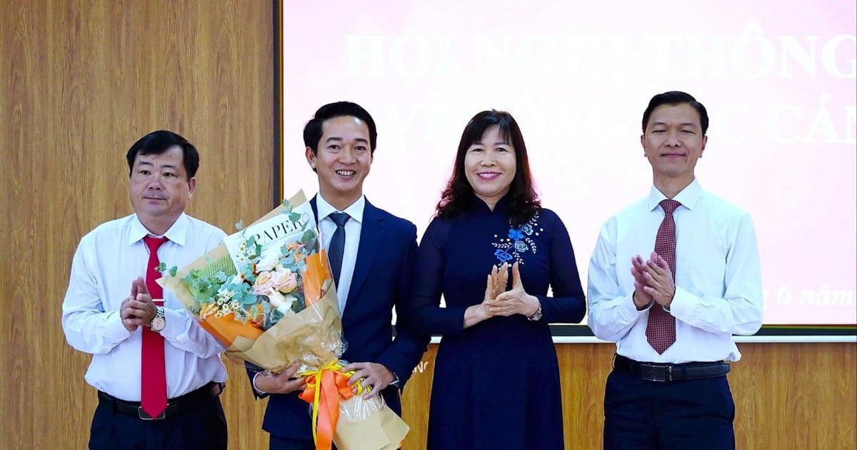 លោក Dak Mil បាន​ប្តេជ្ញា​ចិត្ត​ទម្លាយ​ក្រោយ​សមាជ​បក្ស​ឃុំ​សង្កាត់​លើក​ទី​១