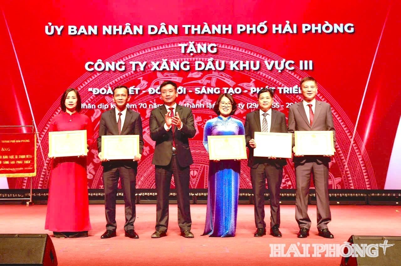 khen-thuong.jpg