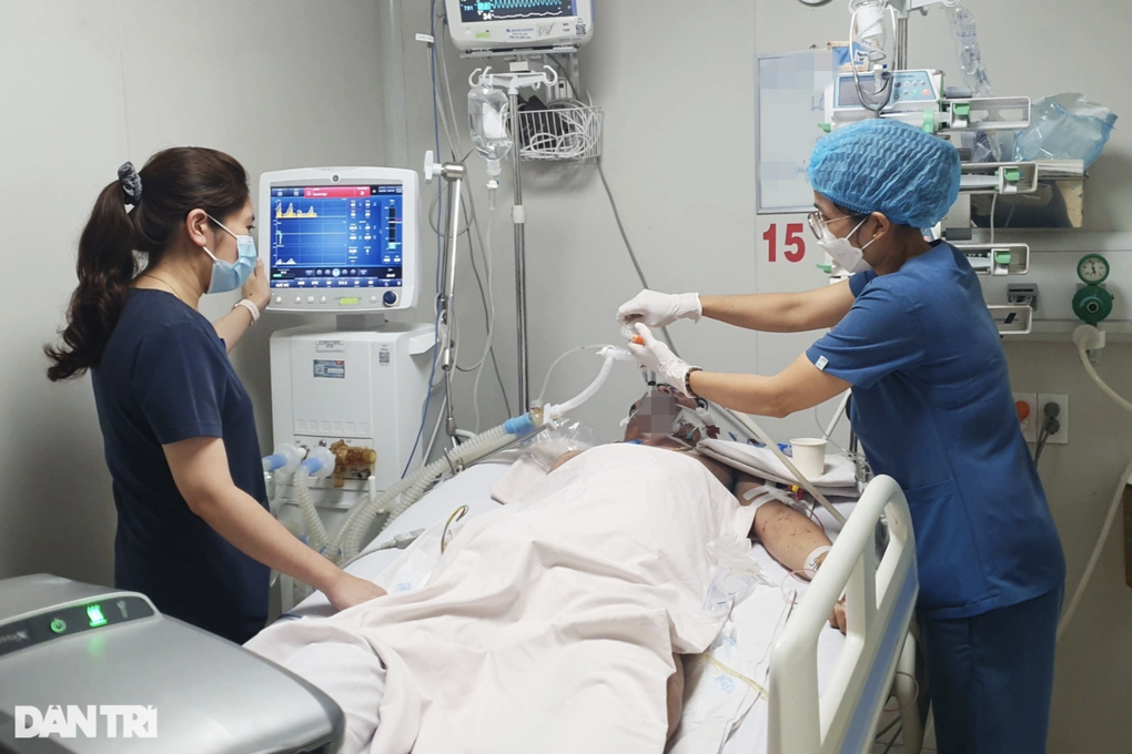 Đang khỏe mạnh bỗng hôn mê, ôm nợ trăm triệu đồng vì mắc thủy đậu - 2