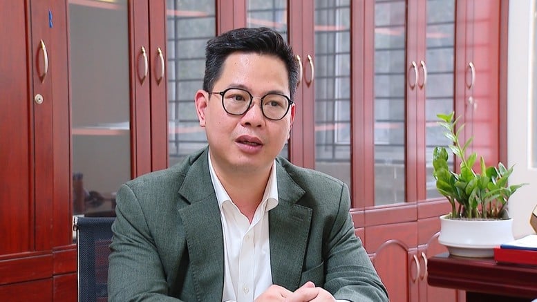 Associate Professor, Dr. Tran Thanh Nam said: Self-conversion without a standard framework can lead to social reactions due to differences between schools - Photo: VGP/Thu Trang