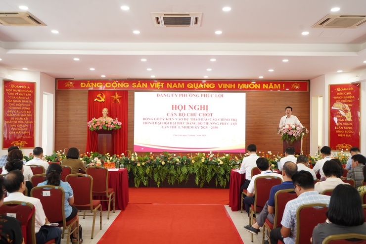 Phúc Lợi tổ chức Hội nghị lấy ý kiến đóng góp vào dự thảo Báo cáo chính trị Đại hội Đảng bộ phường lần thứ I- Ảnh 1.