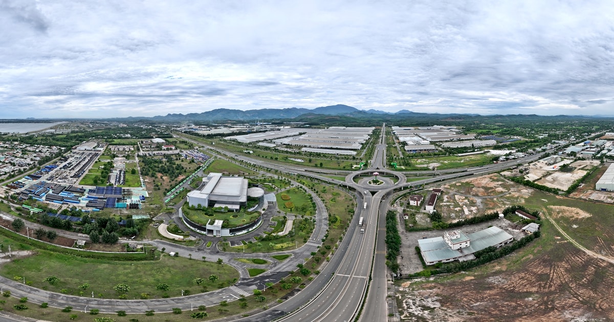 ĐẠI HỘI ĐẠI BIỂU ĐẢNG BỘ XÃ NÚI THÀNH LẦN THỨ I (NHIỆM KỲ 2025 - 2030):Hướng tới xã công nghiệp - dịch vụ hiện đại