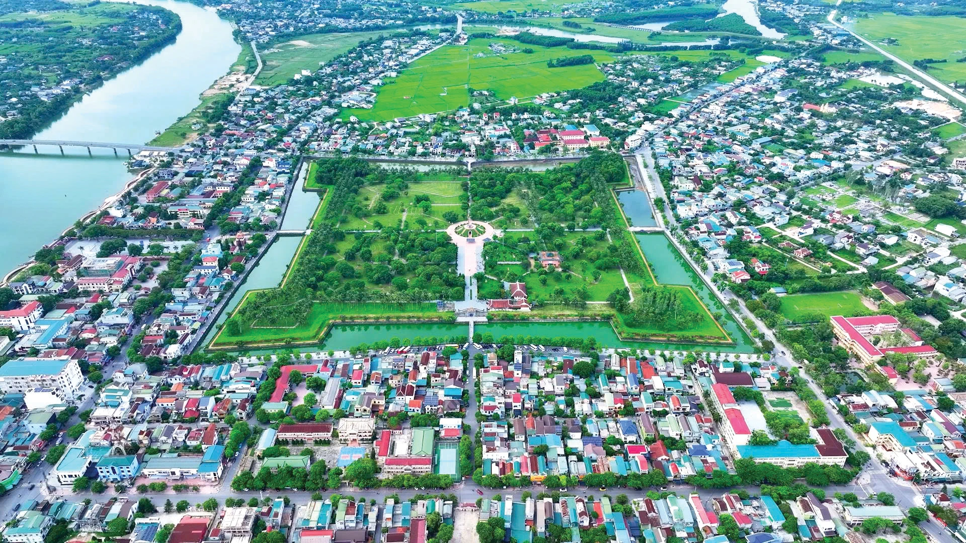 “Nhịp cầu” kết nối lịch sử và hiện tại