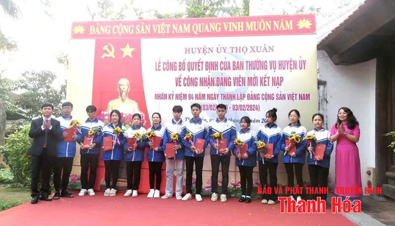 Tuổi trẻ và khát vọng cống hiến 