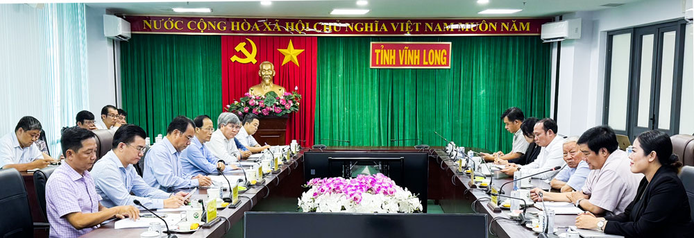  Lãnh đạo tỉnh Vĩnh Long, cùng các sở, ngành liên quan tiếp và làm việc với Công ty CP xây dựng Thuận Phát Điền.