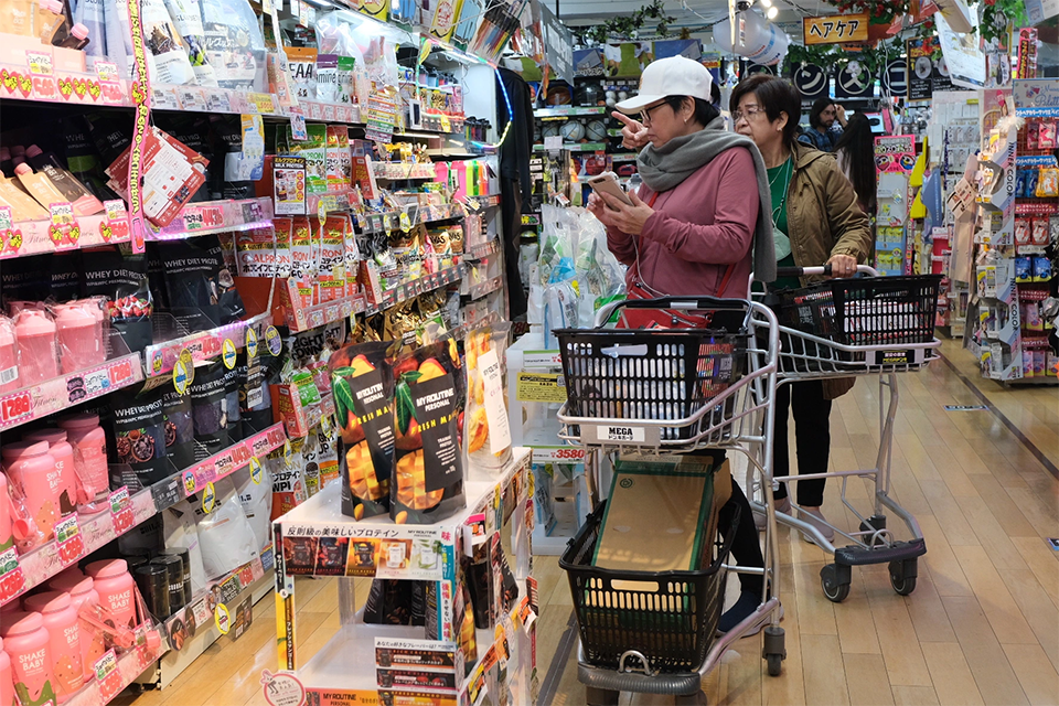 Mua gì ở Don Quijote – Gợi ý những món nội địa Nhật đáng mua nhất tại chuỗi Donki nổi tiếng