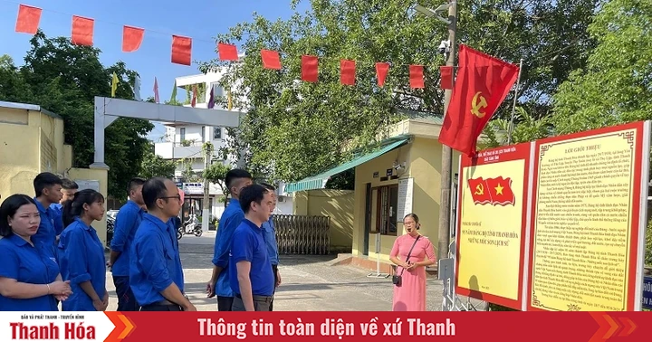 Trưng bày chuyên đề “95 năm Đảng bộ tỉnh Thanh Hóa - Những mốc son lịch sử”