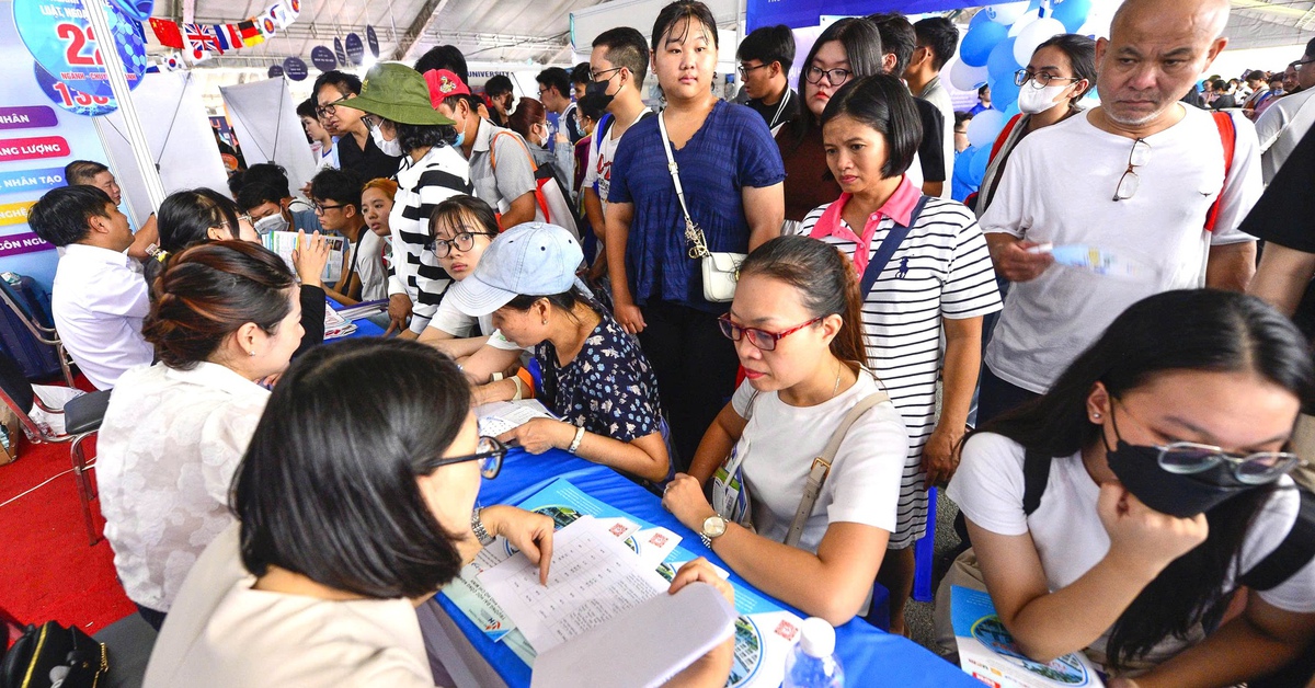 Đại học Quốc gia TP.HCM bổ sung bách phân vị điểm đánh giá năng lực thêm 2 tổ hợp