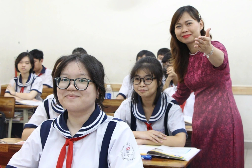 Điểm lại loạt ngành học 9,5 điểm/môn cũng…  rớt thẳng - 2