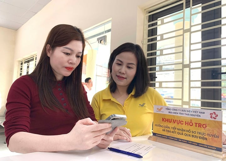 Bưu điện Việt Nam chính thức hỗ trợ toàn diện UBND cấp xã giải quyết thủ tục hành chính từ 1/7 - Ảnh 1.