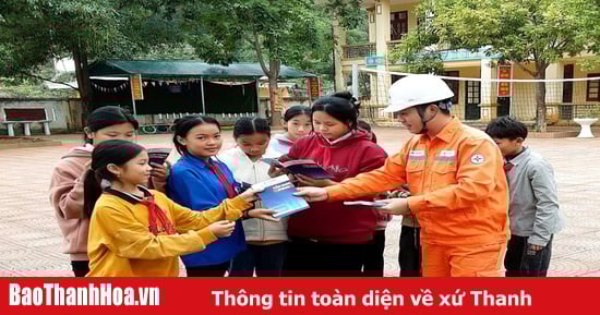 Nắng nóng gay gắt, người dân chủ động sử dụng điện tiết kiệm, tránh hóa đơn tiền điện tăng cao