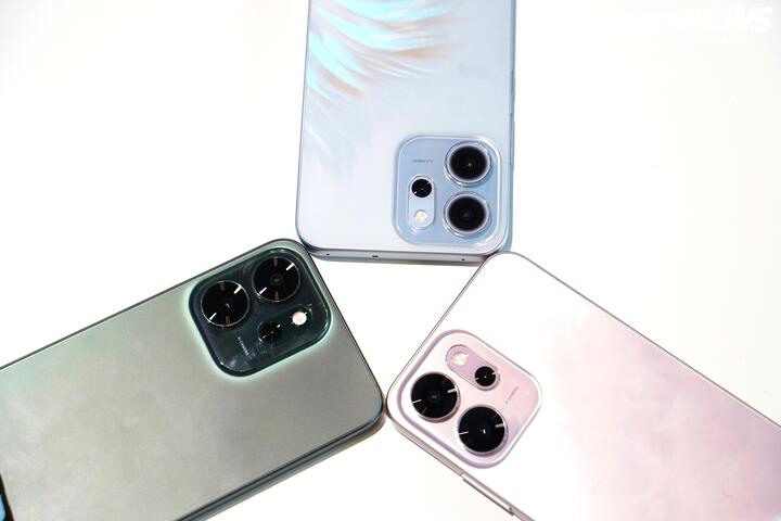 3 phiên bản màu sắc xanh dương, xanh lá và hồng của Reno14 F 5G. (Ảnh: Mạnh Hùng)