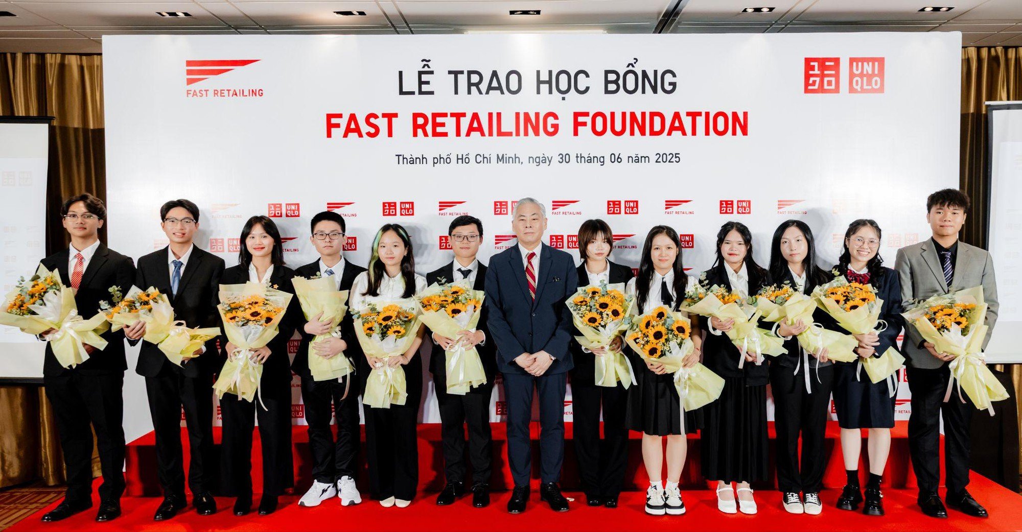 Quỹ Fast Retailing tiếp tục trao học bổng toàn phần cho học sinh Việt Nam- Ảnh 1.