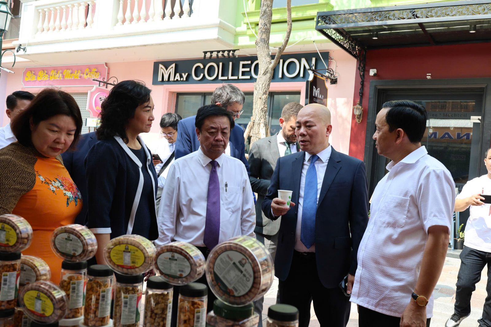 https://moit.gov.vn/upload/2005517/fck/files/z5985606022151_502fc129c99282d1c5dc9b6515f7260e_514d4.jpg